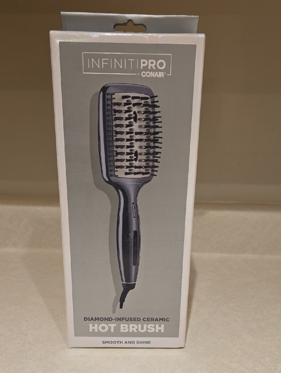 Conair Other - Infiniti Pro By Conair Diamond- Infused Ceramic Hot Brush